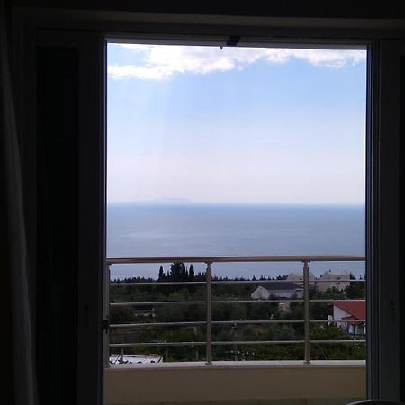 El Doro Rooms Dhërmi Екстериор снимка
