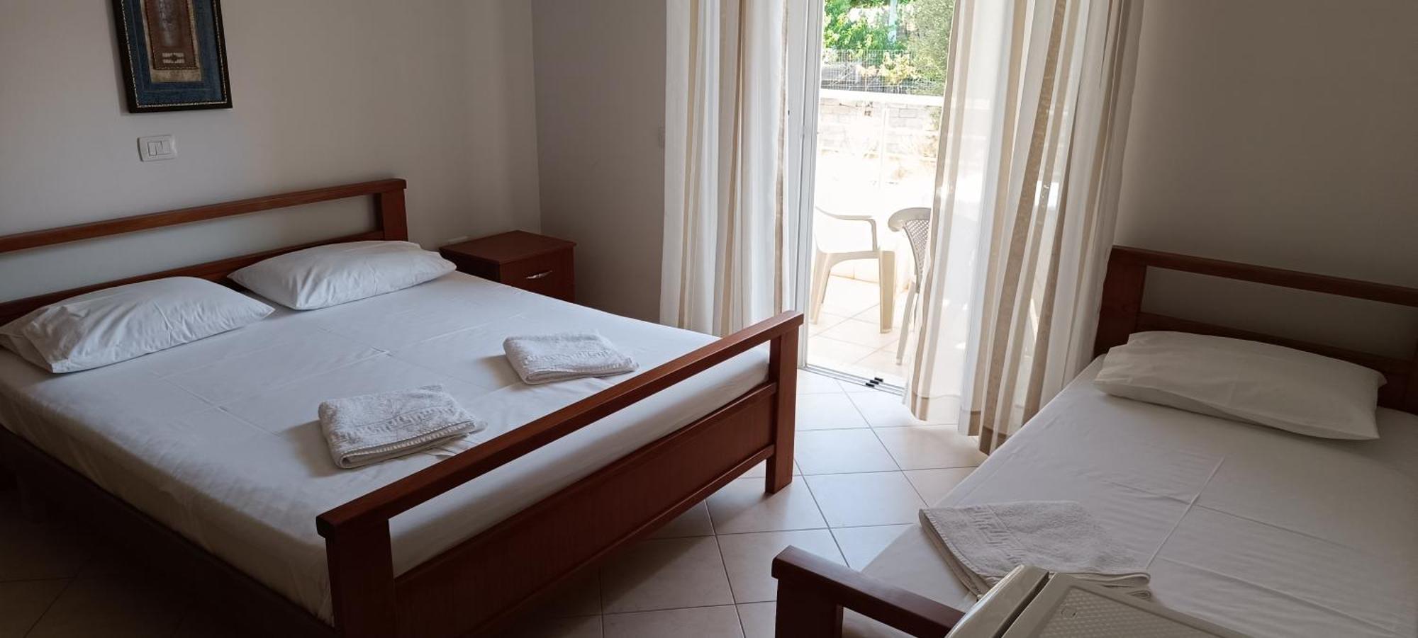 El Doro Rooms Dhërmi Екстериор снимка